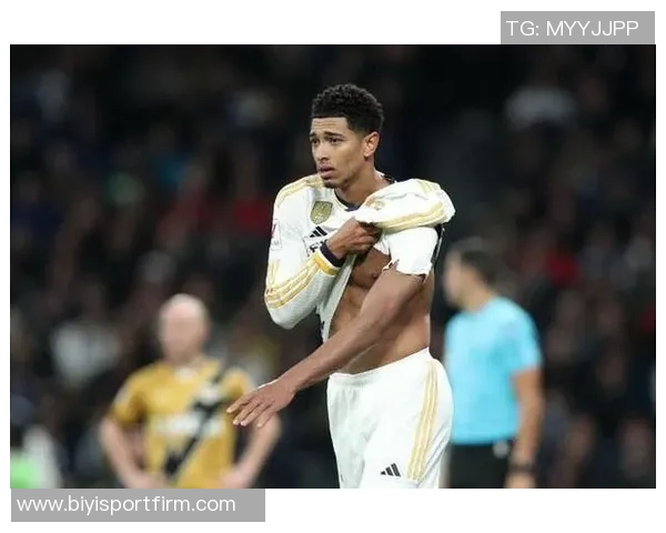 贝林厄姆荣膺英格兰2425赛季最佳男足球员皇马官方祝贺他取得佳绩