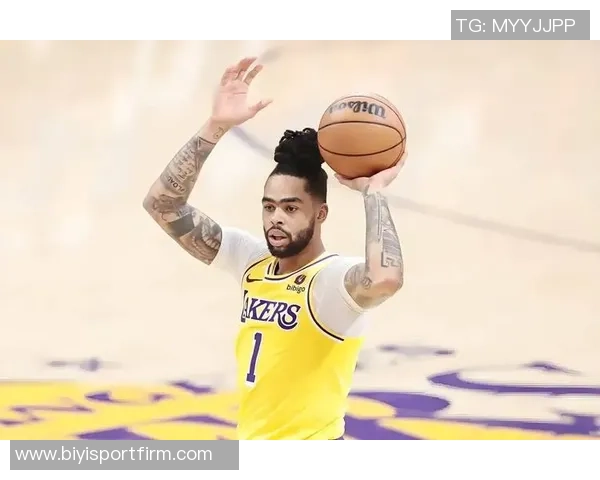 拉拉维亚状态回暖半场高效表现助湖人战胜森林狼