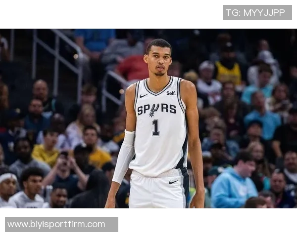 文班亚马称赞本赛季第二次战胜雷霆的比赛令人赏心悦目表现出色